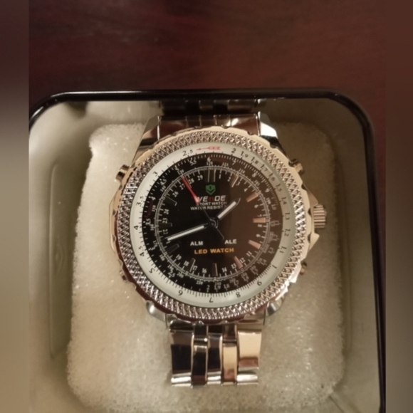 New Black Weide Sport LED Men’s Fashion Watch with box - Picture 4 of 4